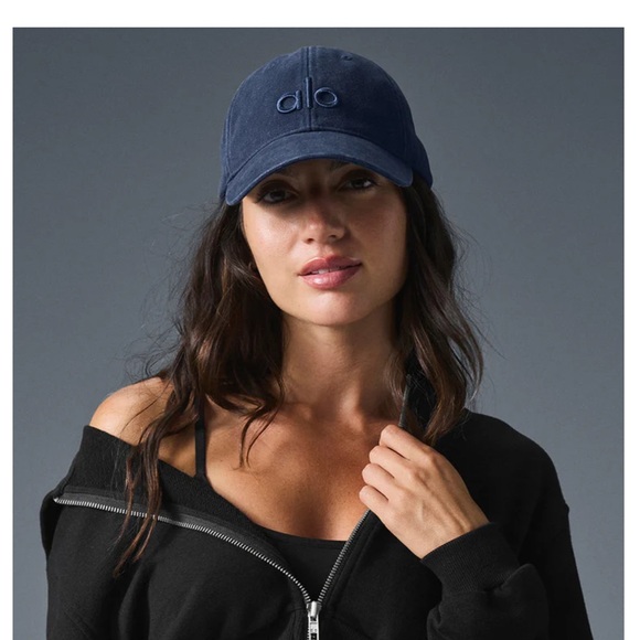 ALO Yoga Washed Off-Duty Cap in Vintage Navy NWT - Picture 2 of 8